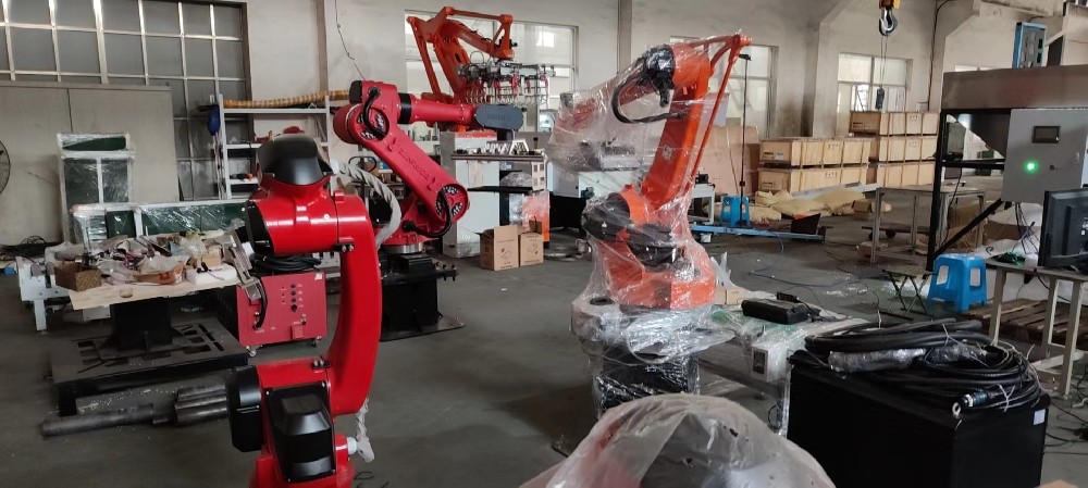 智能破包机器人精准破包，精准下料