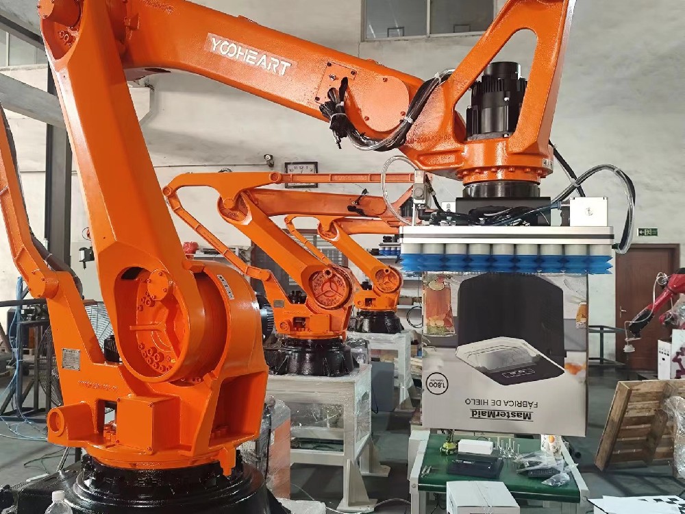 近年来,箱体码垛机器人的广泛应用引发了物流行业的大讨论。它们真的能大幅提升效率吗?